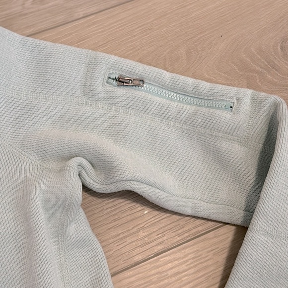 Patagonia Kids Teal Half Zip Up Sweater Size Medium - Picture 3 of 4